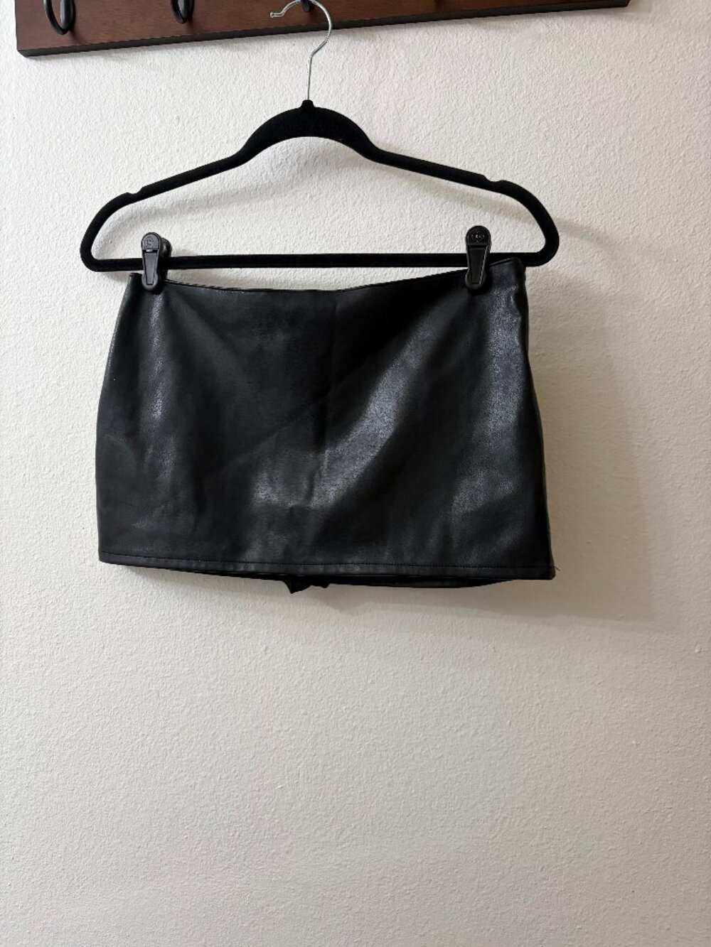 Edikted Vegan Leather Mini Skort Size Small Black